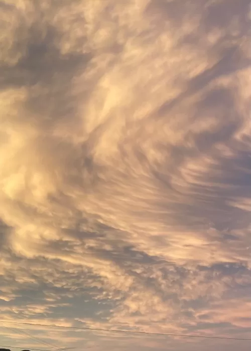 空が夕闇に変わる頃